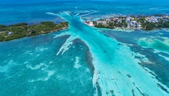 Belize: atolli corallini, foresta pluviale e rovine maya