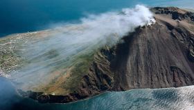 Stromboli, il risveglio del vulcano è (purtroppo) un’attrazione per i turisti