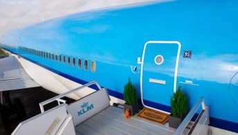 L’aereo di linea diventa un hotel: dove dormire a bordo di un jet