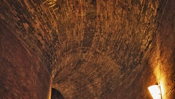 Le segrete del castello: i sotterranei da visitare in Italia. Foto