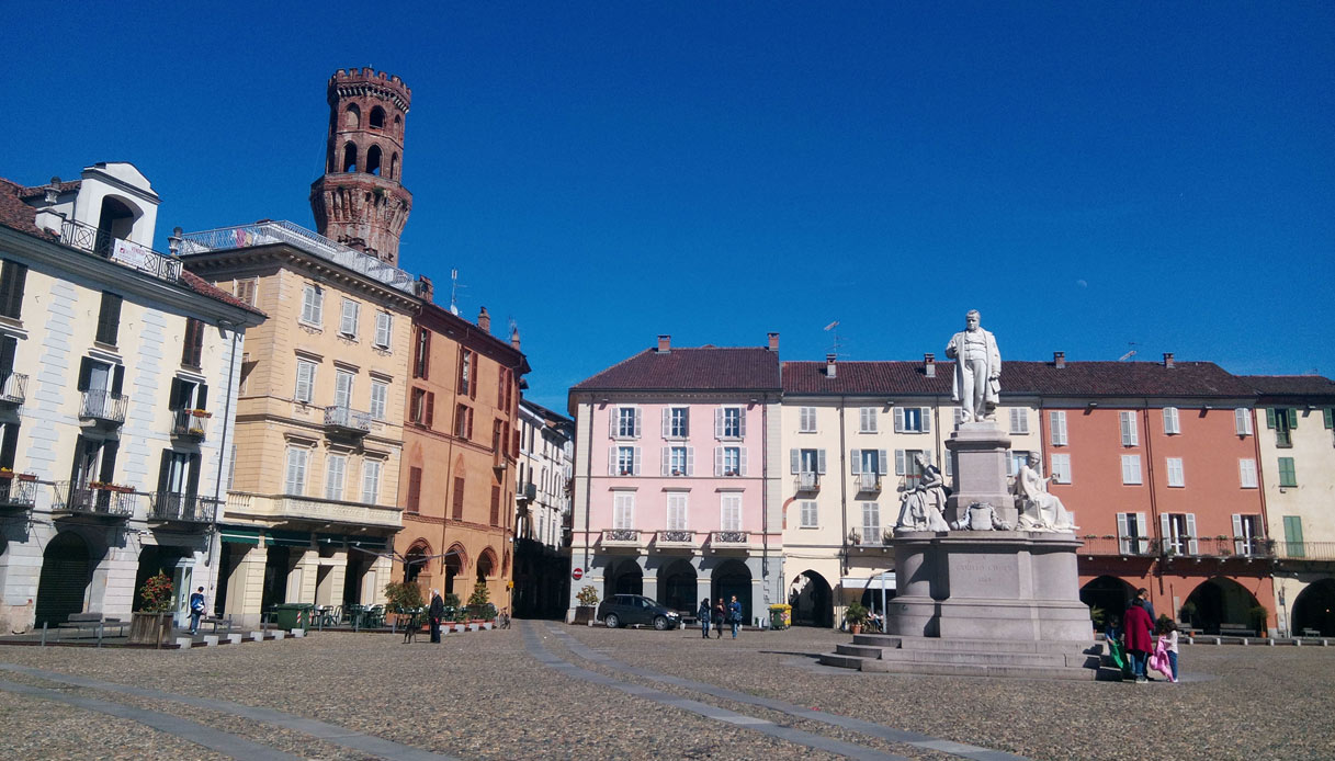 10 cose a… VERCELLI E DINTORNI 10 cose a… VERCELLI E DINTORNI