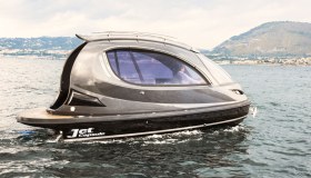 Il mini yacht di lusso sarà il gadget della prossima estate