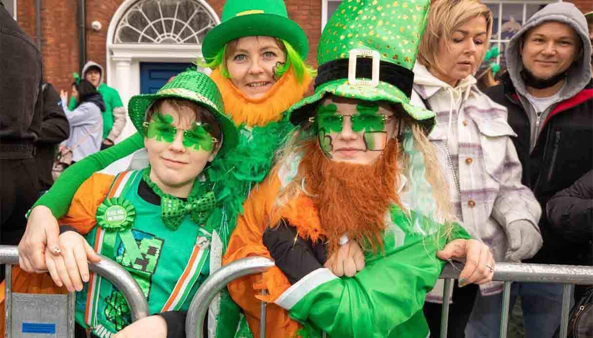 St-Patrick's-Day-Festival,-Parade,-Dublin-City