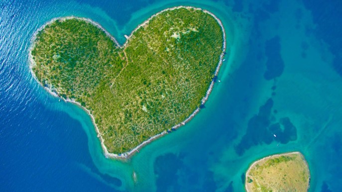 L’isola a forma di cuore è la vera isola dell’amore