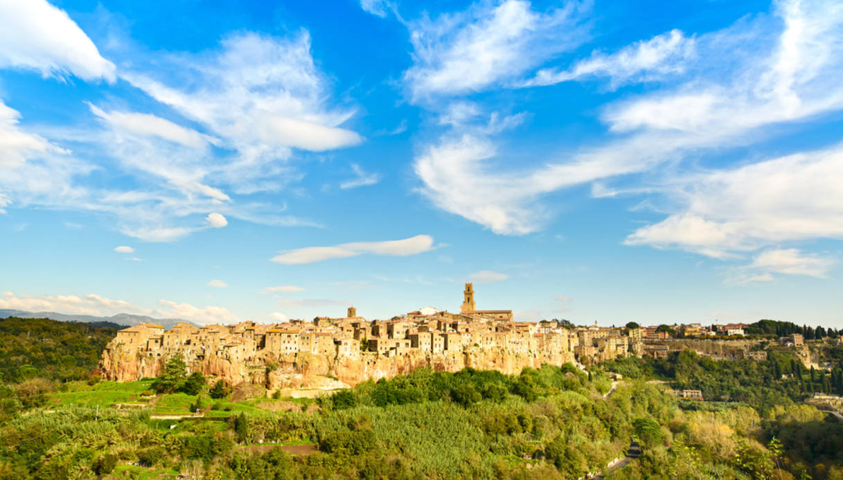 Parafrasi Di Traversando La Maremma Toscana