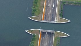 In Olanda l’acquedotto al contrario è un’attrazione mondiale