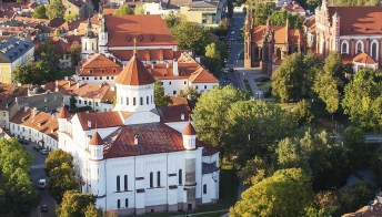 Per visitare Vilnius, capitale della Lituania, ora si può usare l’euro