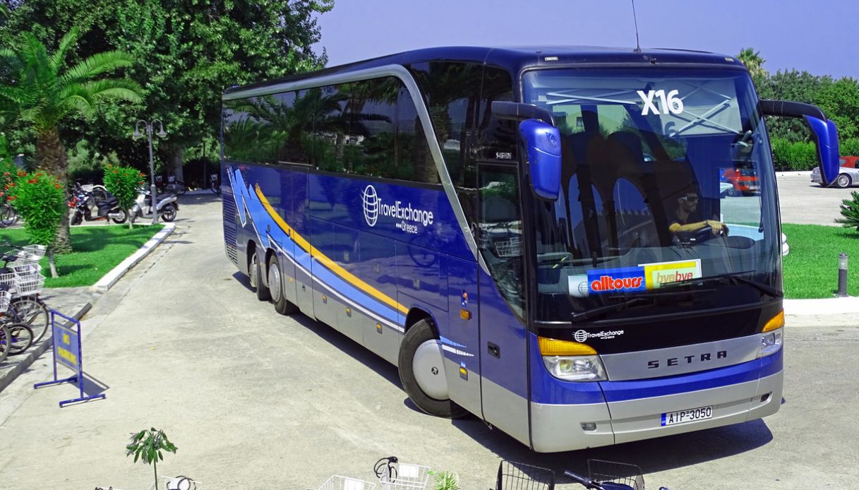 Bus per gli spostamenti da e per l'aeroporto di Kos in Grecia