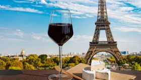 Cosa conviene comprare in Francia: i souvenir da mettere in valigia sono frutto della tradizione