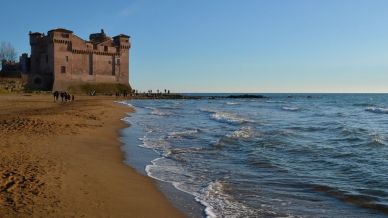 Spiagge naturiste nel Lazio, le più belle dove vivere una vacanza libera