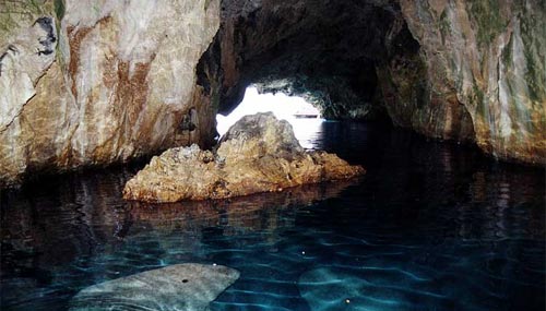 La Grotta del Leone dell'Isola di Dino