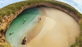 Messico: alle Isole Marieta la spiaggia creata da una bomba