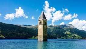 Lago di Resia il campanile che emerge dalle acque