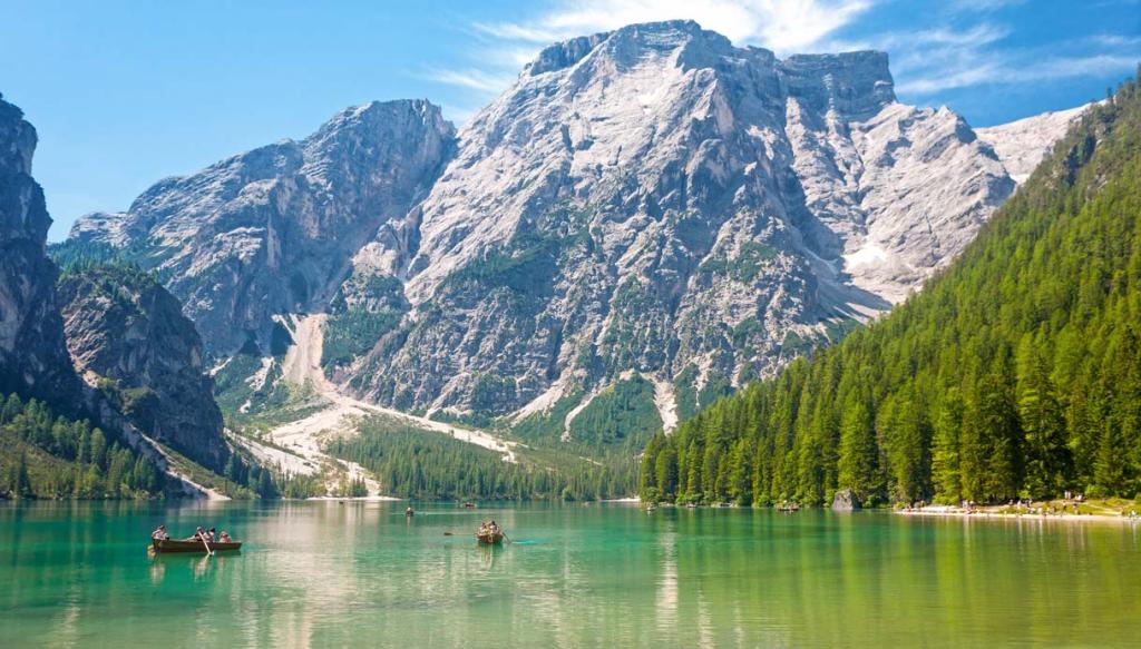 Il Lago Di Braies Visto Dal Drone E Mozzafiato Siviaggia