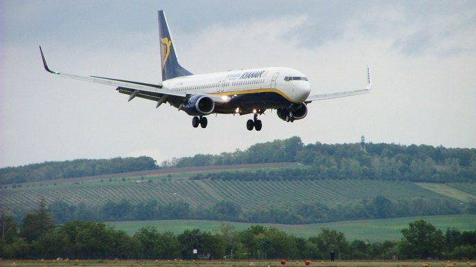 Ryanair: nuove offerte low cost e prenotazione posti per i bambini gratis