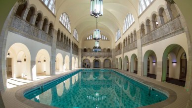 A Berlino riapre la famosa piscina di fine Ottocento