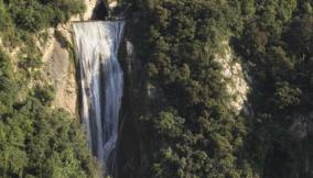 La Cascata dentro il parco Villa Gregoriana a Tivoli