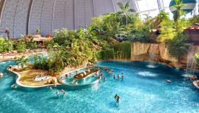 In Germania c’è un’isola tropicale nell’hangar di un dirigibile