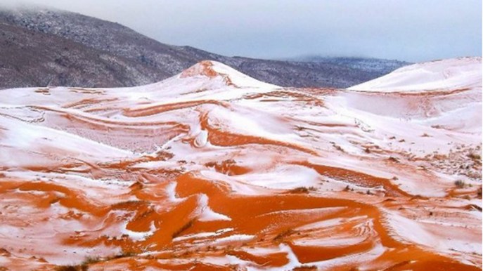 Nevica nel deserto del Sahara: non accadeva da 39 anni