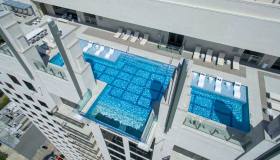 A Houston, una piscina panoramica col fondo trasparente