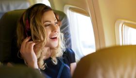 Come distrarsi in volo: 10 idee pratiche e comode
