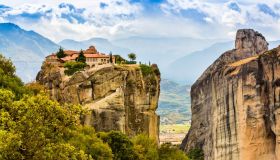 I monasteri di Meteora: un viaggio tra cielo e terra