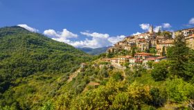 A Dolceacqua e dintorni, la sorprendente Liguria di Ponente