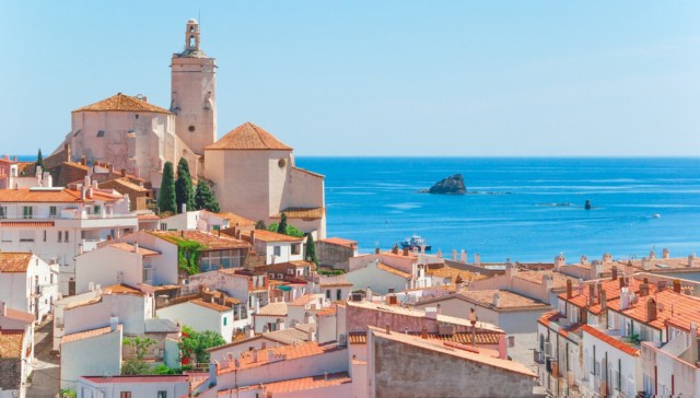 Tour Di Cadaques Borgo Di Pescatori Nel Cuore Di Salvador Dali Siviaggia