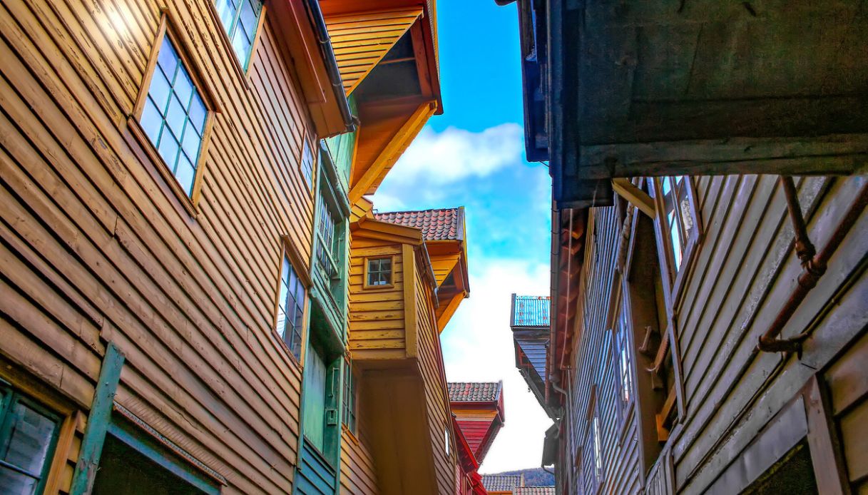 Case del quartiere storico di Bryggen, con legno colorato