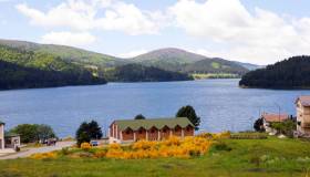 Mandatoriccio, un viaggio tra i castelli e il mare blu