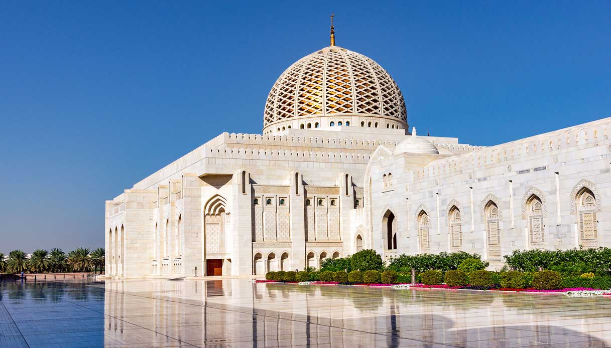 Moschea-Sultan-Qaboos-muscat-oman