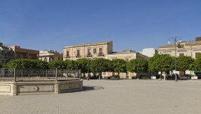 pachino-siracusa-cosa-vedere-piazza