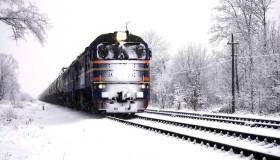 Parte il treno della neve per raggiungere le piste della Valmalenco