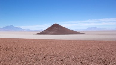 Cono de Arita, la surreale piramide nel cuore dell’Argentina