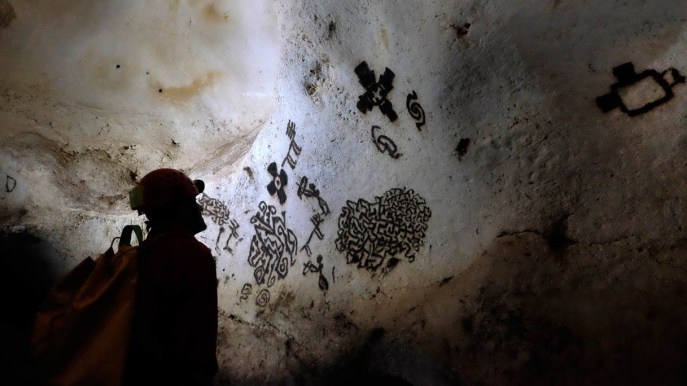 La Grotta dei Cervi, un tesoro nascosto sotto la costa del Salento