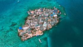 Nel Mar dei Caraibi c’è l’isola più popolata al mondo