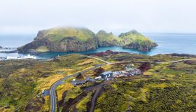 L’incredibile faro costruito su uno scoglio alle Westman Islands