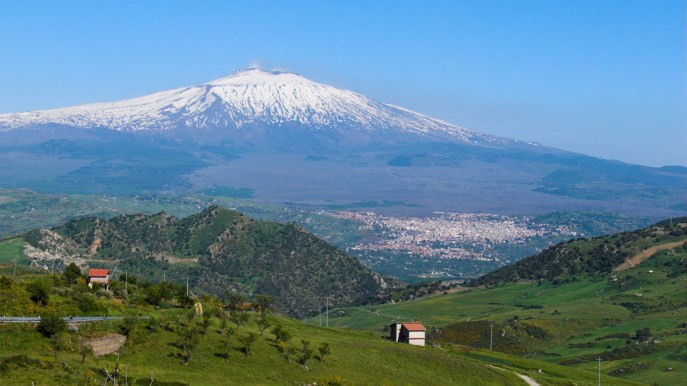 Etna, un vulcano di emozioni tra Giro d’Italia e crateri sorprendenti