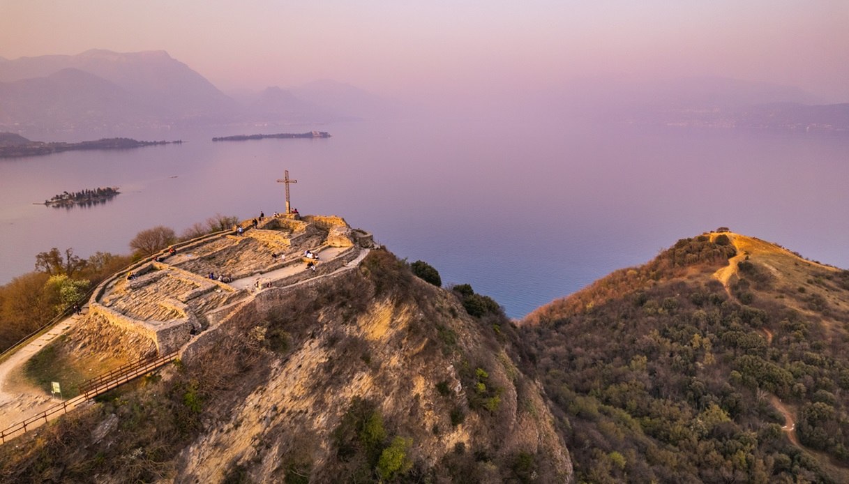 Rocca di Manerba lago di Garda