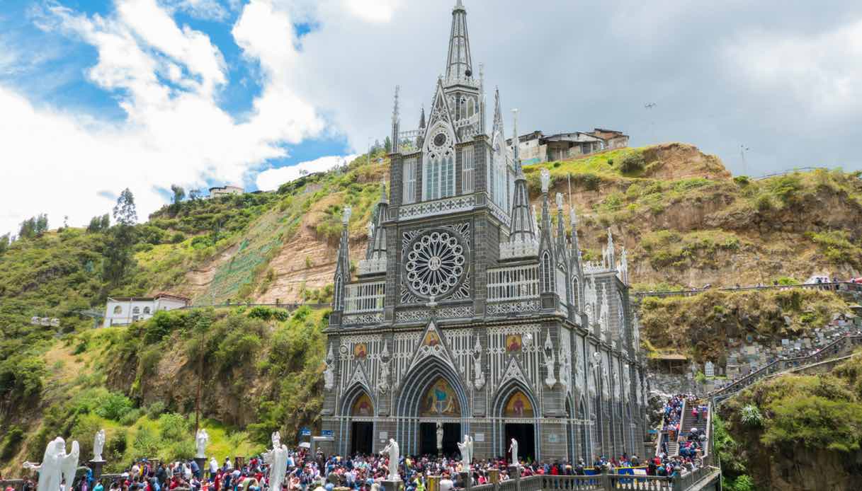 In Colombia, lo spettacolo del santuario di Las Lajas
