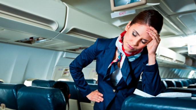 Le 5 domande più odiate dagli assistenti di volo