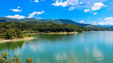 Viaggio tra i borghi e i fiordi del Lago del Salto nel Lazio