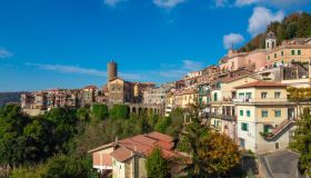 Alla scoperta di Nemi, il panoramico borgo delle fragole