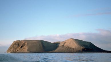 Surtsey, la neonata isola islandese vietata all’uomo