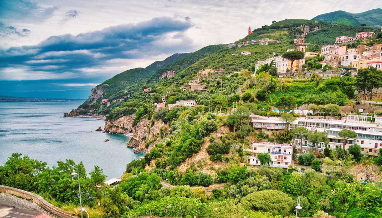 Vista su Vico Equense e sulla spiaggia della Tartaruga