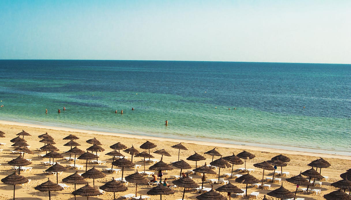 Tornano I Turisti In Tunisia Ecco Le Spiagge Pi Belle tornano-i-turisti-in-tunisia-ecco-le-spiagge-pi-belle