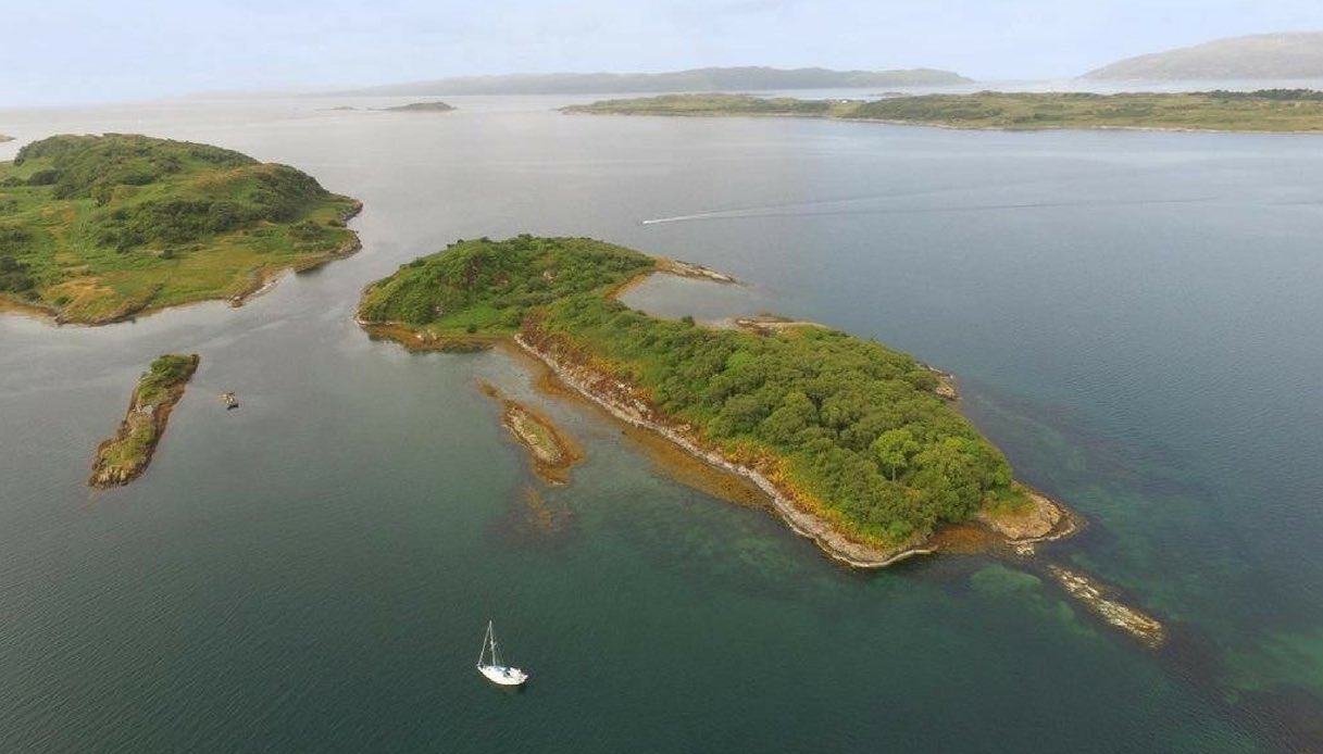In Scozia, è possibile acquistare un'isola privata del tutto incontaminata