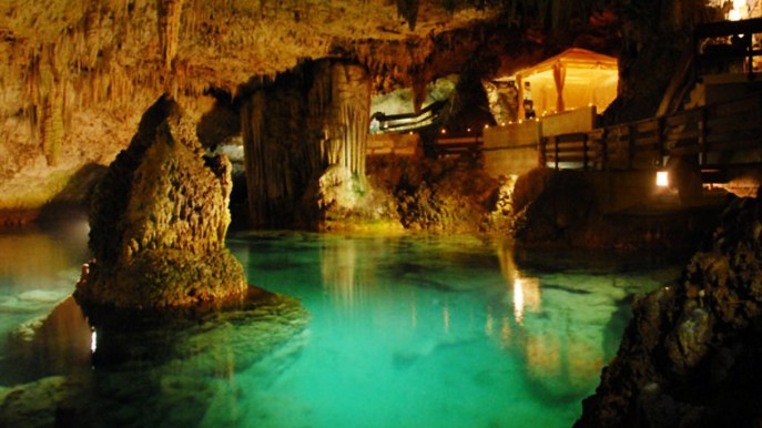 La Grotta dello Smeraldo è l’angolo più magico della Costiera Amalfitana