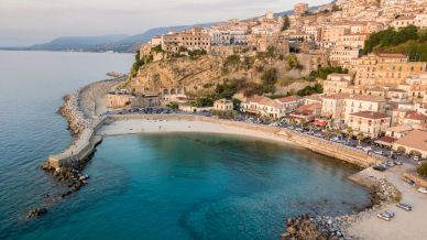 Pizzo Calabro è la città dell’amore: ecco il vicolo dei baci