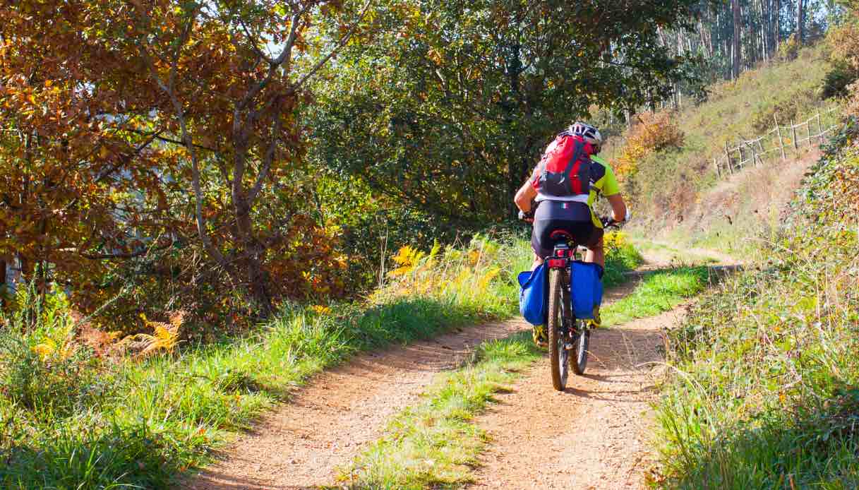 cammino di santiago in bicicletta cosa portare